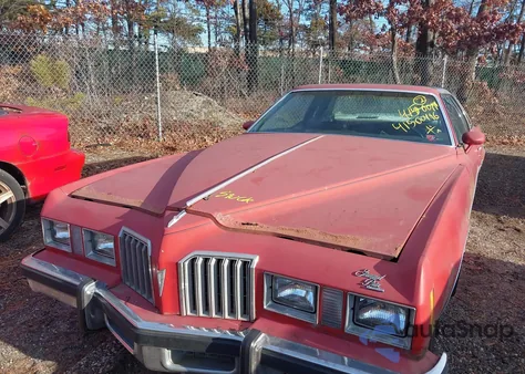 1977 Pontiac Grand Prix из США, поврежденный, VIN 2J57P78241734